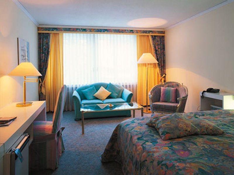 Posthotel Holiday Villa Arosa Buitenkant foto