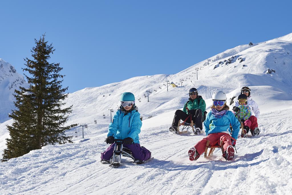 Posthotel Holiday Villa Arosa Buitenkant foto