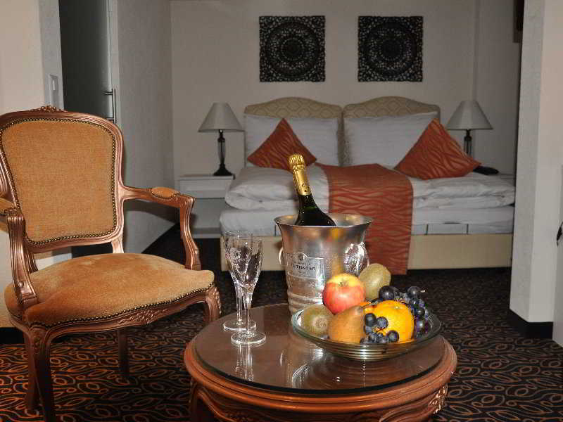 Posthotel Holiday Villa Arosa Kamer foto