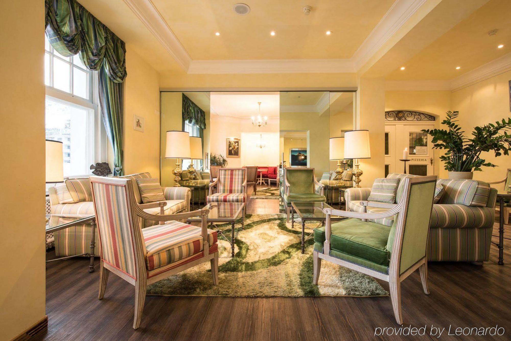 Posthotel Holiday Villa Arosa Buitenkant foto