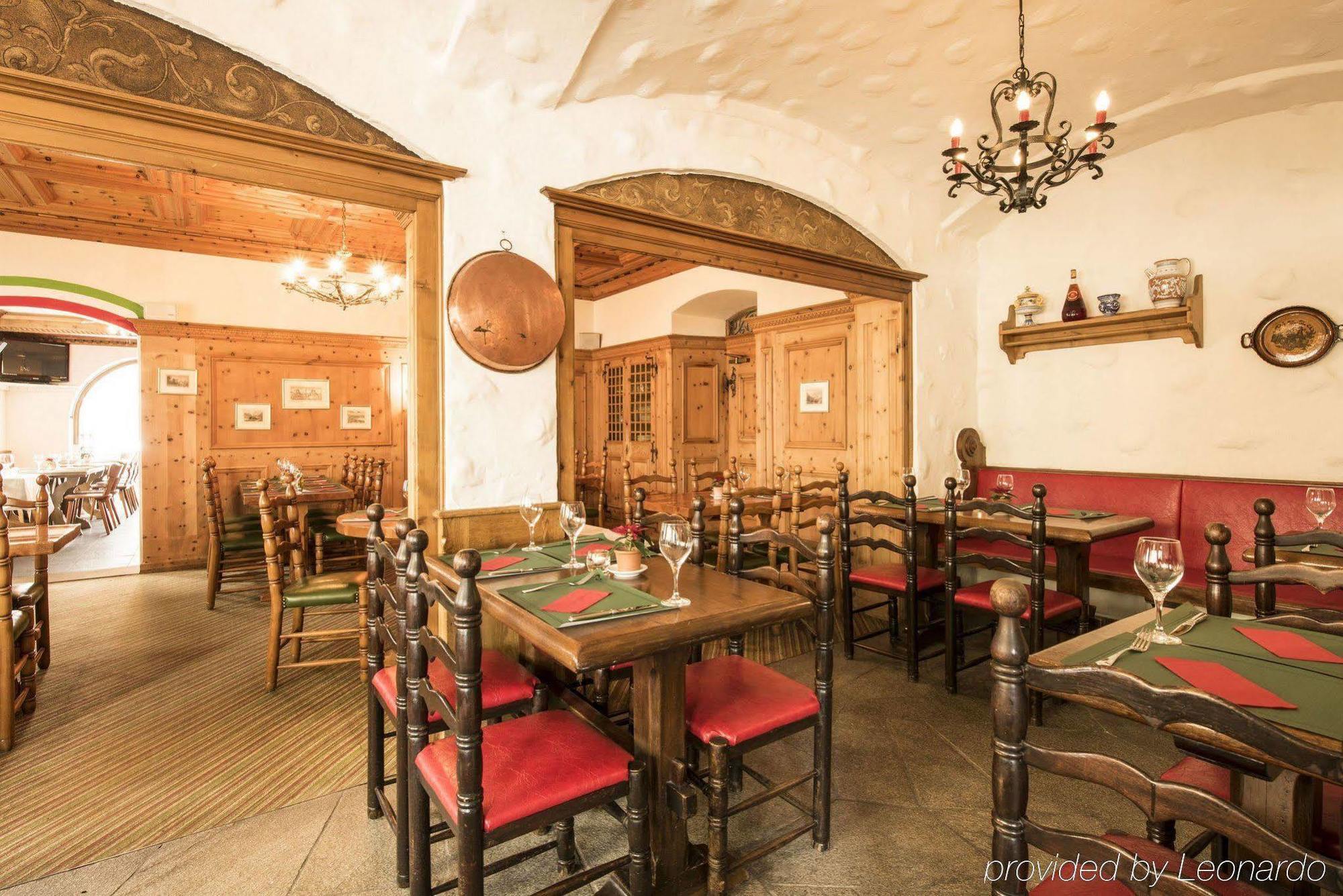 Posthotel Holiday Villa Arosa Buitenkant foto